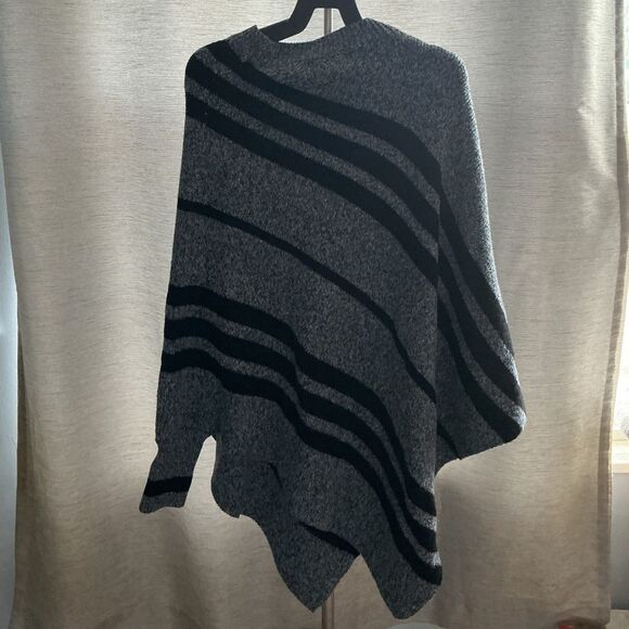 Unbranded - No tag Gray and Black Striped Women's Poncho - Picture 4 of 4